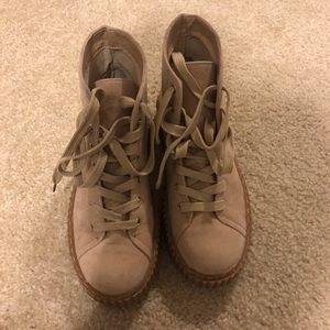 Public Desire Creepers Nude